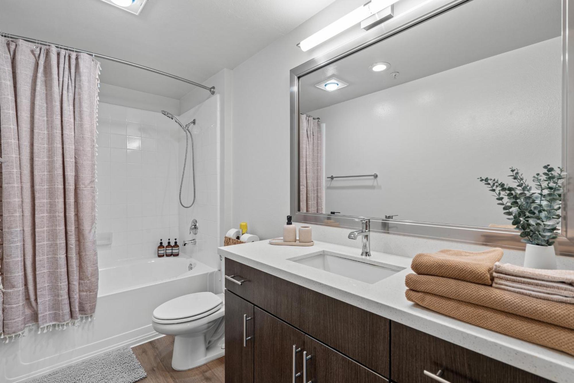 Spacious 2bdr In Marina Del Rey Appartamento *
